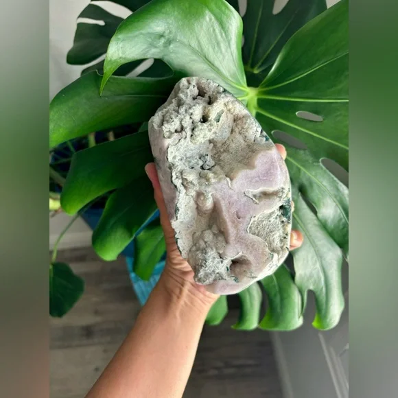 Amethyst - Picture 3 of 5